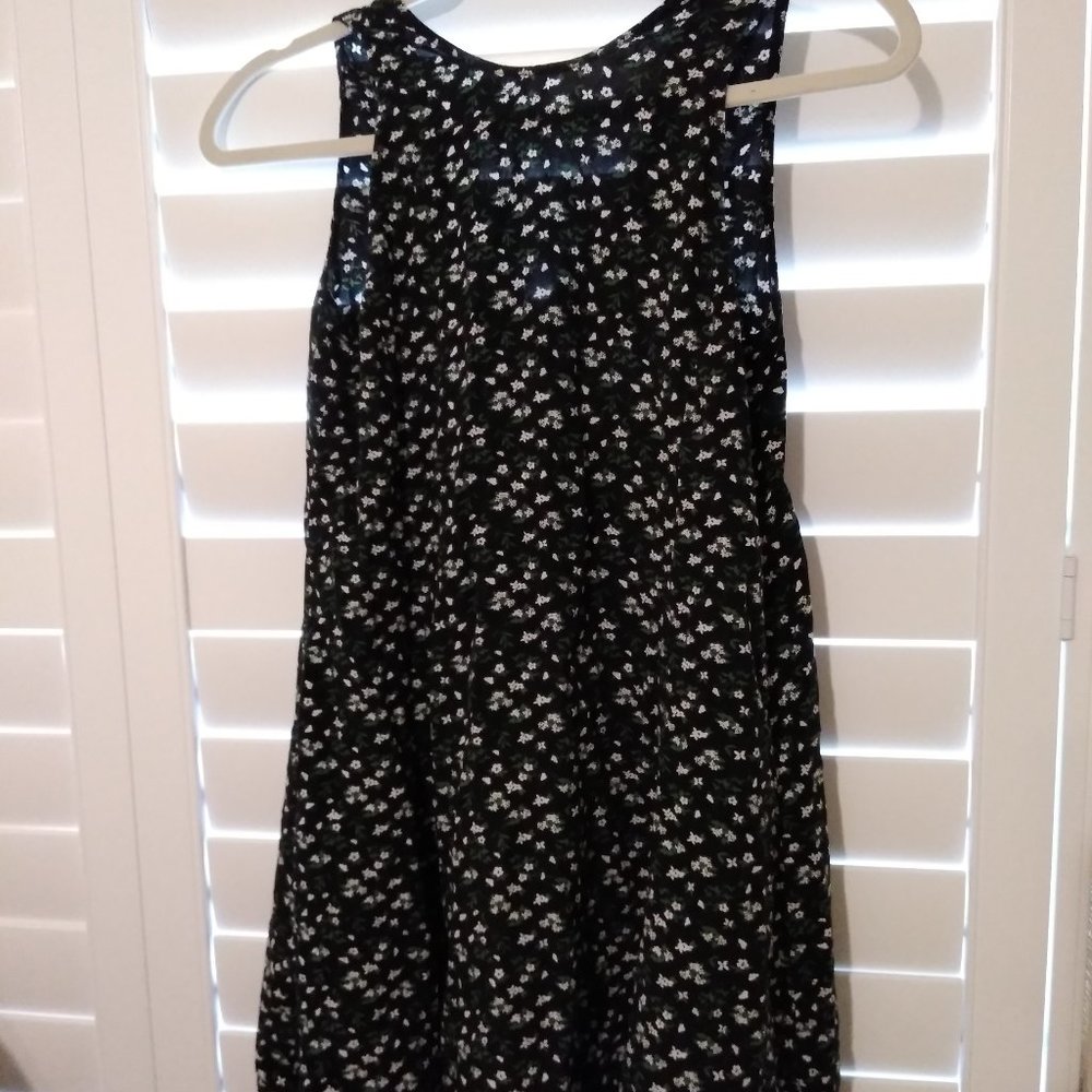 Deep green with jasmine flower print